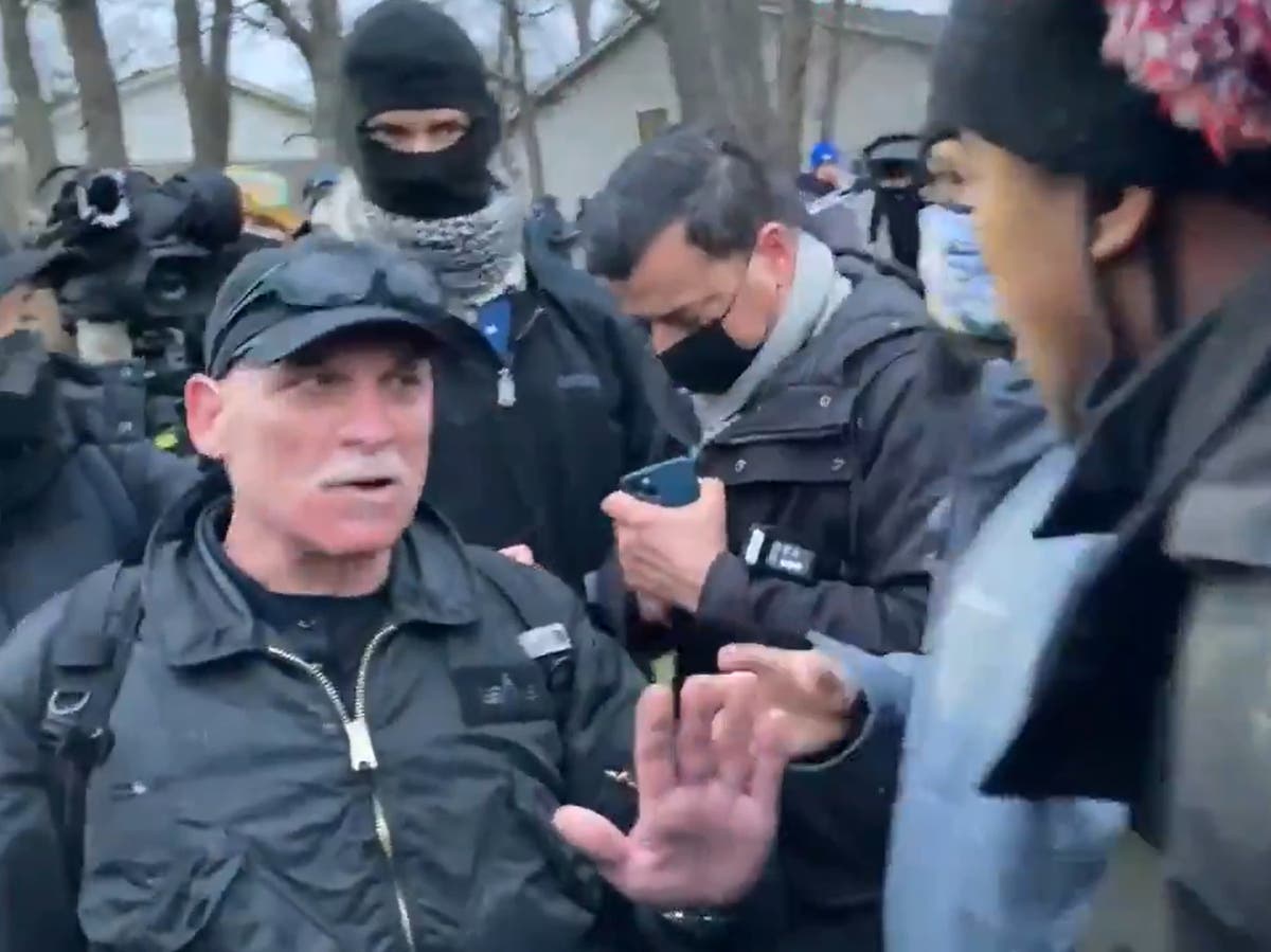 CNN crew member collapses as Daunte Wright protesters pelt reporters with bottle and eggs