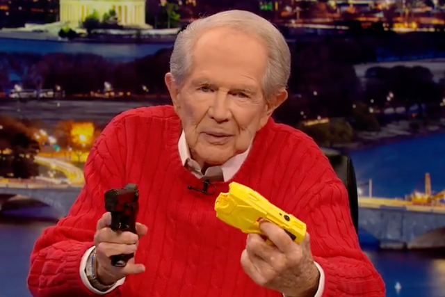 <p>Ultraconservative televangelist Pat Robertson generated controversy this week when he said critical race theory is teaching Black people to take the “whip handle” against white people. </p>
