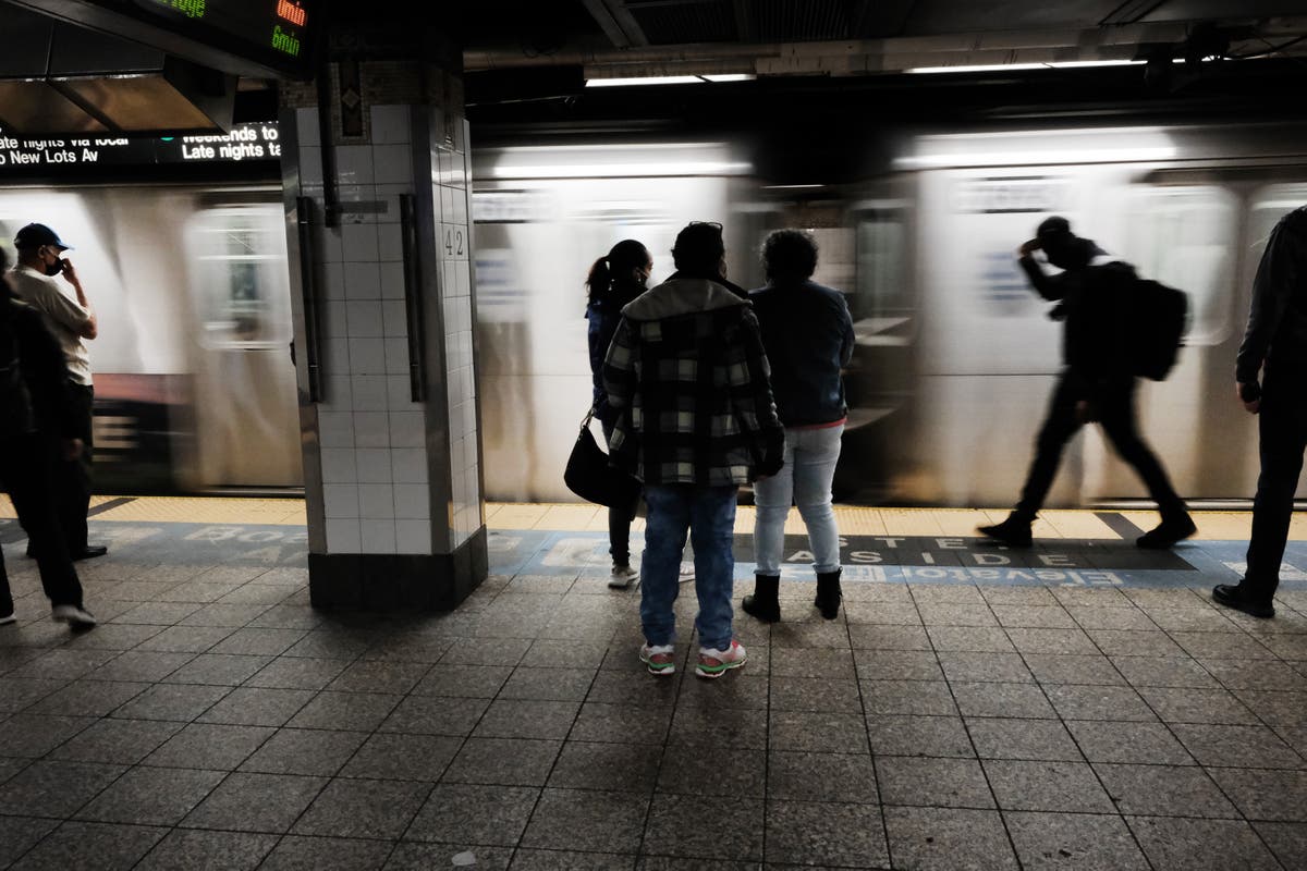 Teen with AK47 arrested in New York subway station Teen with AK47 arrested in New York subway station
