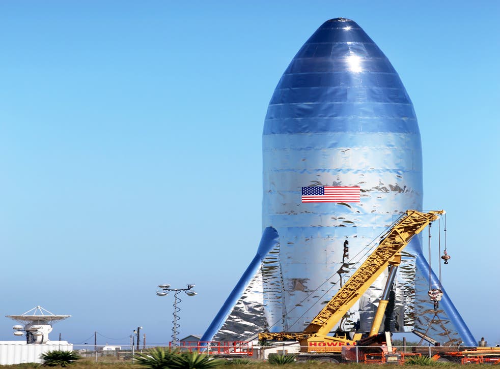 SPACEX-LUNA