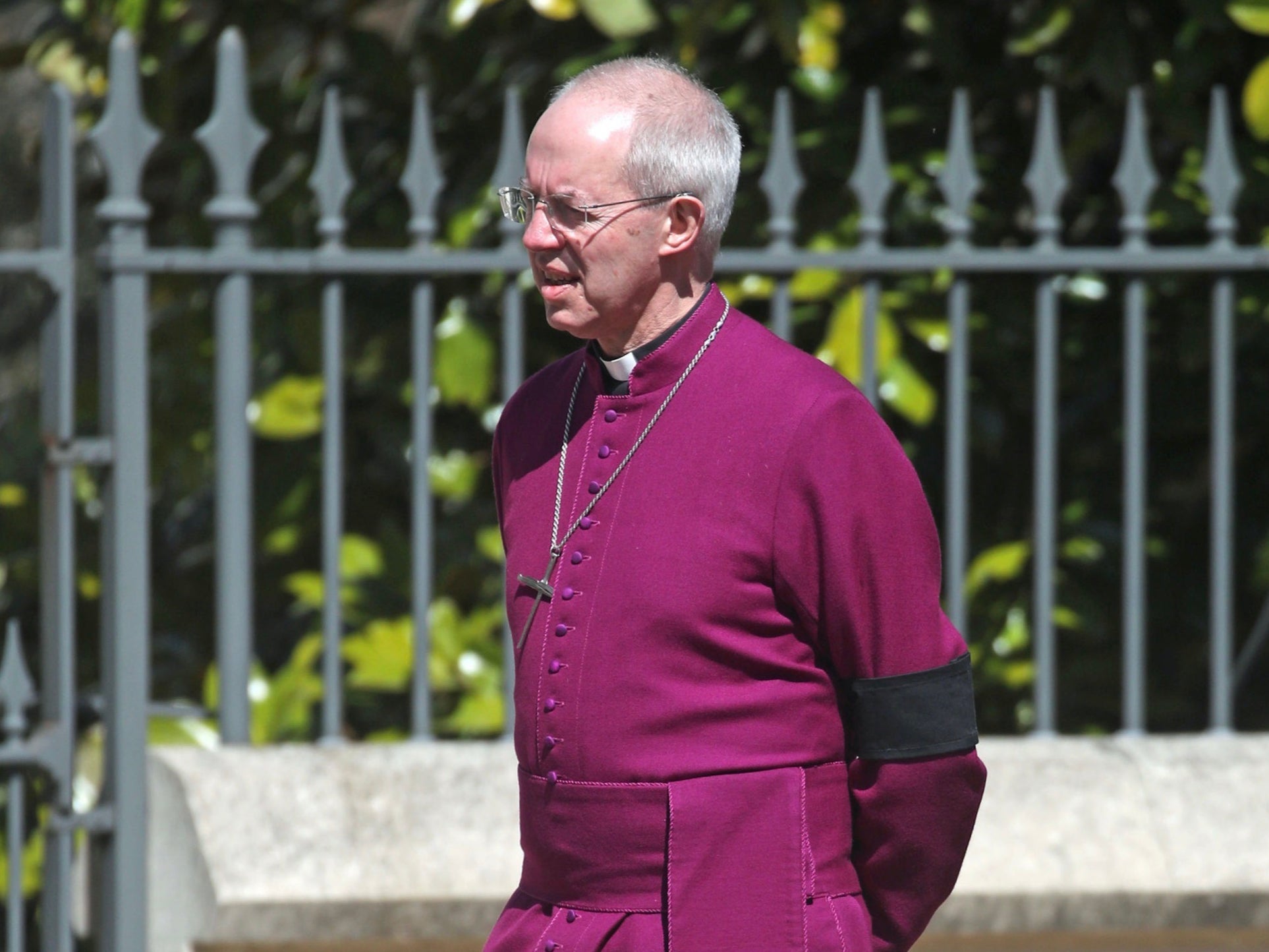Archbishop of Canterbury arrives for funeral