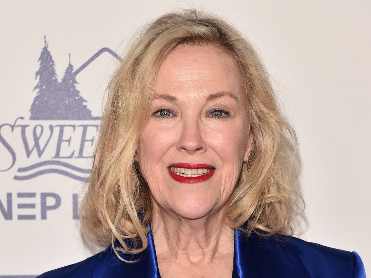 Catherine O’Hara says director told her she was attractive in a way where ‘anybody can have you’