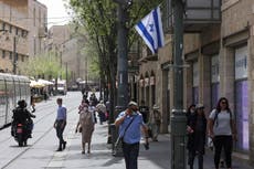 Israel lifts outdoor face mask rule after vaccination drive