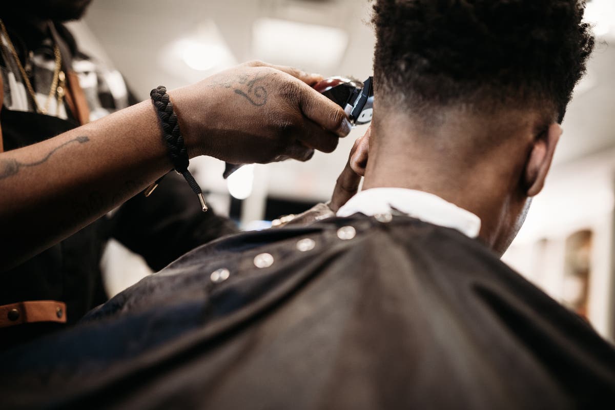 Barbers trained to test blood pressure in health campaign for Black and Asian men