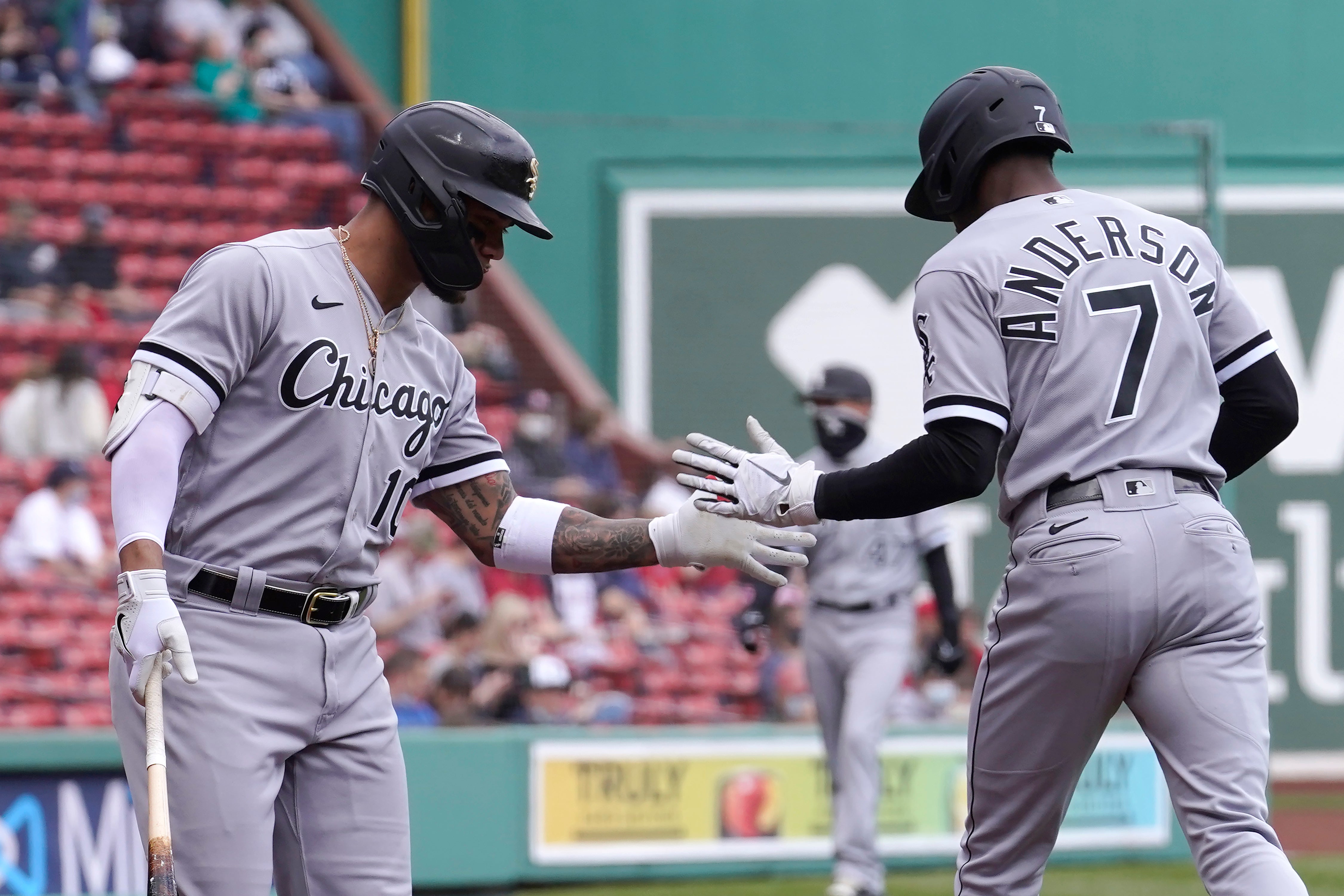 MEDIAS BLANCAS-MEDIAS ROJAS