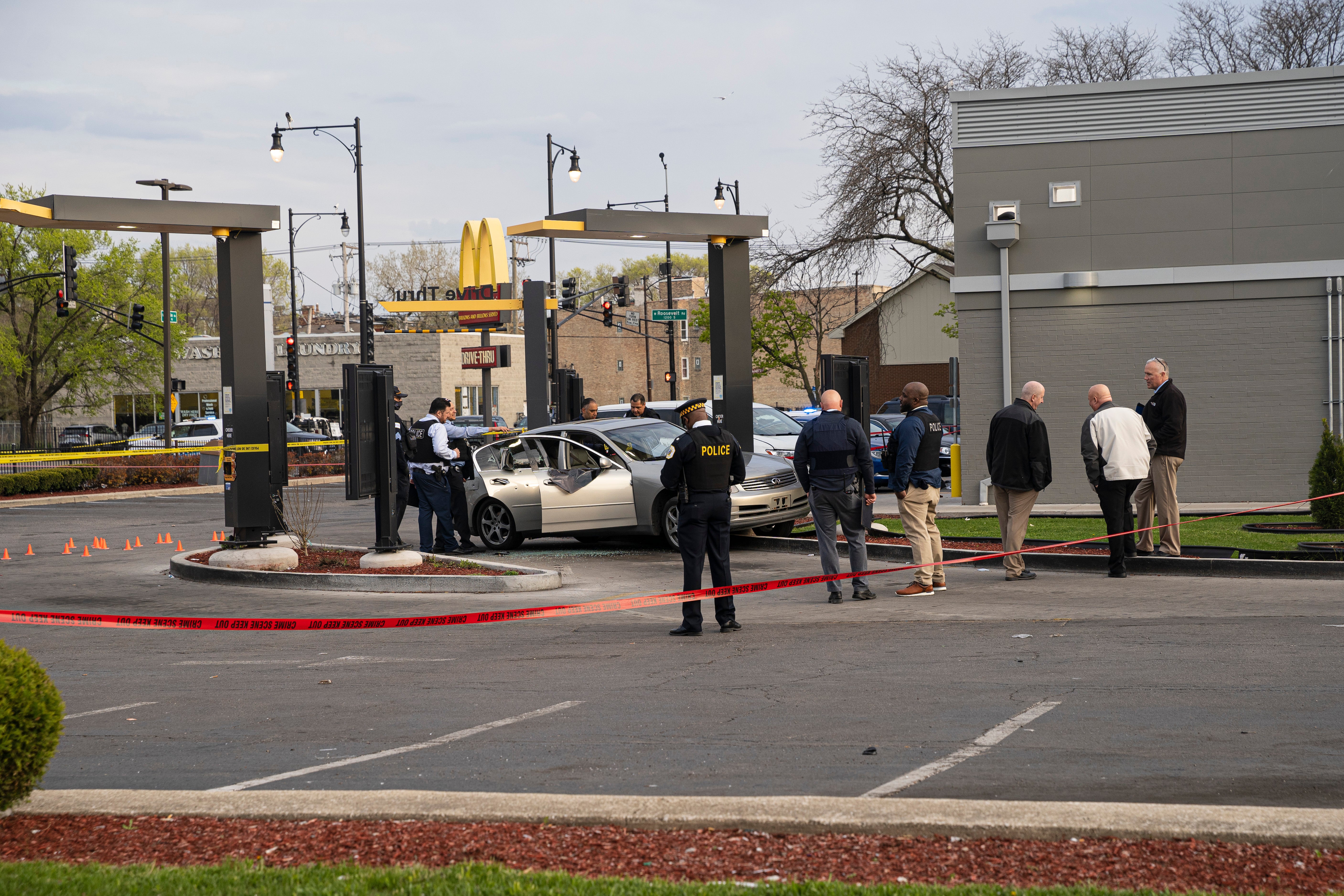 Shooting At Chicago McDonalds Drive-through Kills Seven-year-old Girl ...