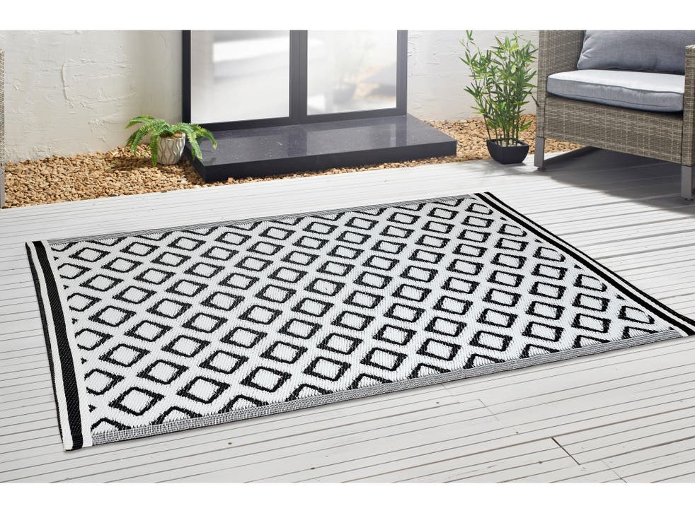 Best Outdoor Rug Waterproof Plastic And Large Styles The Independent Best Outdoor Rug Waterproof Plastic And Large Styles The Independent