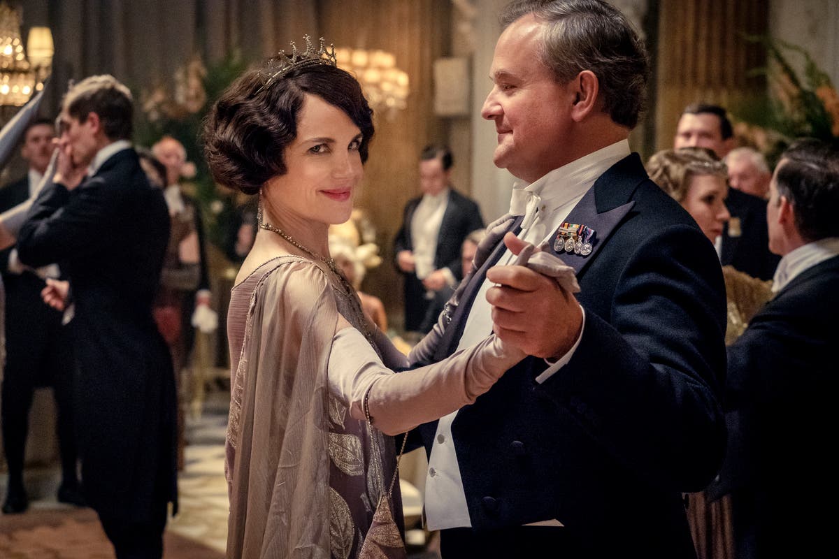 'Downton Abbey' cast returns for sequel opening in December