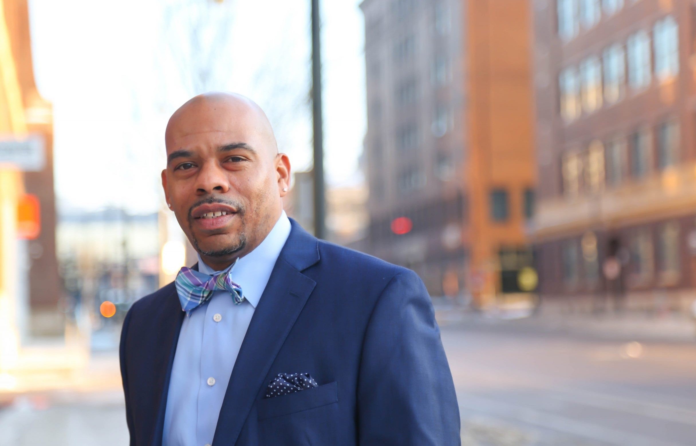 Harry Colbert dice que la policía no le impedirá hacer su trabajo