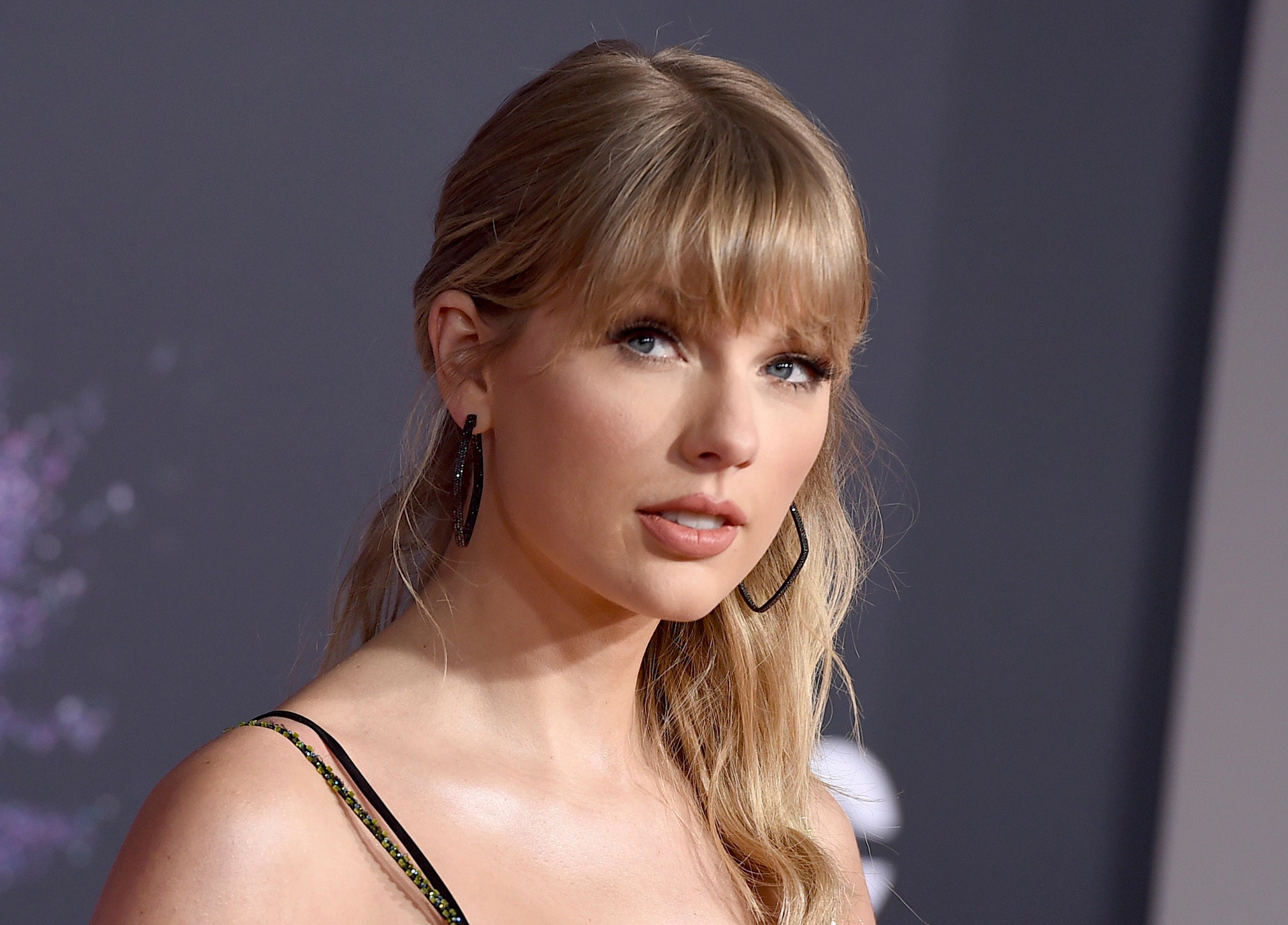 Taylor Swift is among the artists who have helped stir up contempt of major labels
