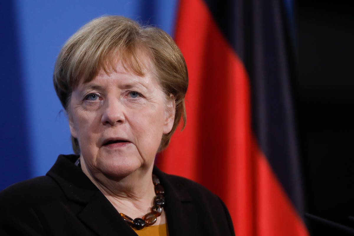 Merkel defends German/Russian pipeline construction