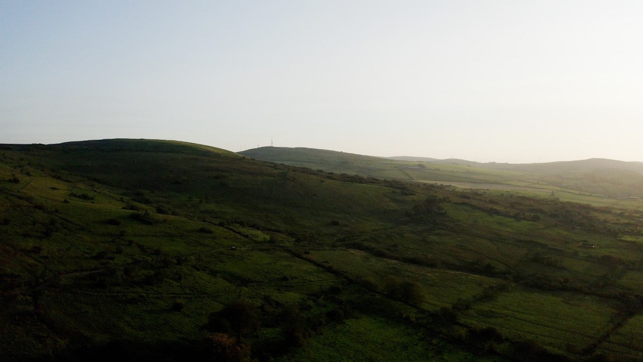 The site is 98 hectare grassland farm and includes 60 hectares of plantable heathland ‘ideal for broadleaved woodland creation’, according to the Woodland Trust