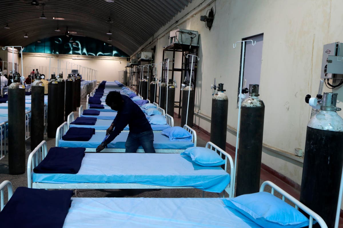 AP PHOTOS: India being overrun by its massive virus surge