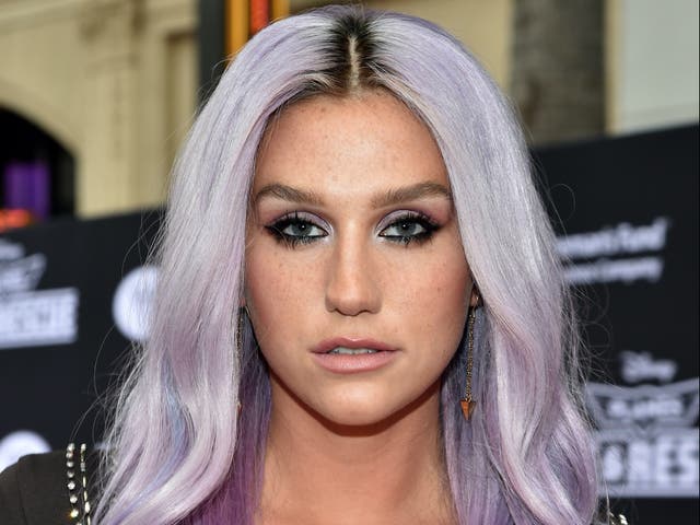 Singer Kesha