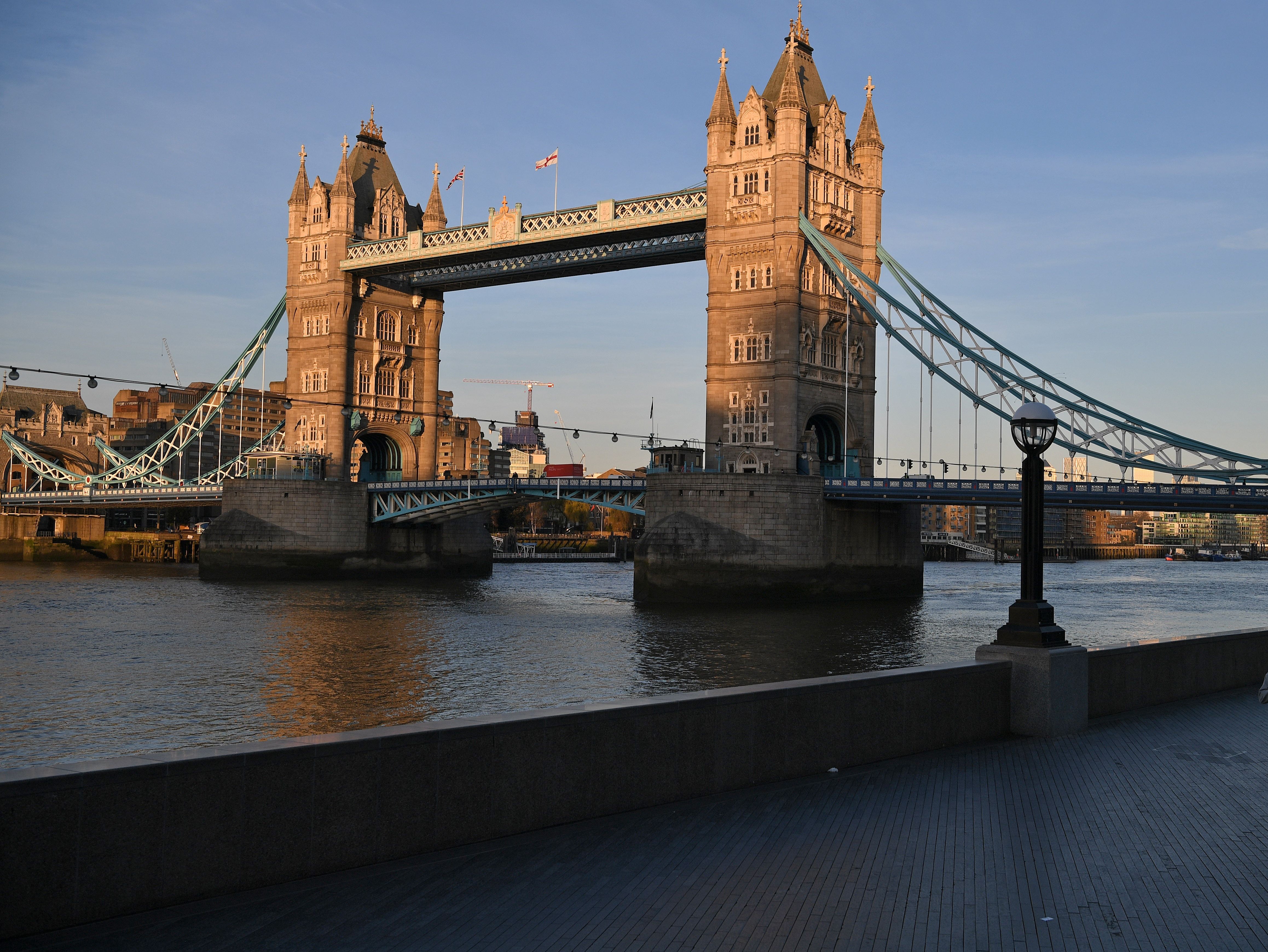 Police are investigating what happened after the boy got off the bus near Tower Bridge