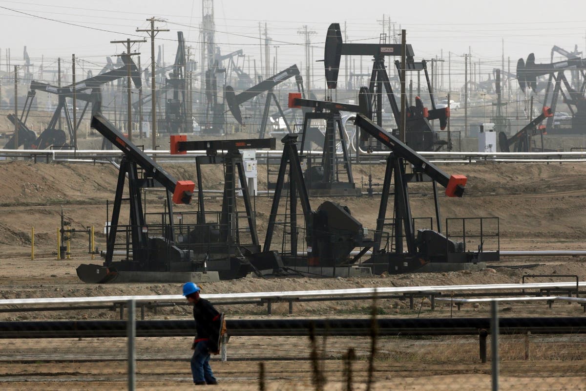 California governor seeks ban on new fracking by 2024