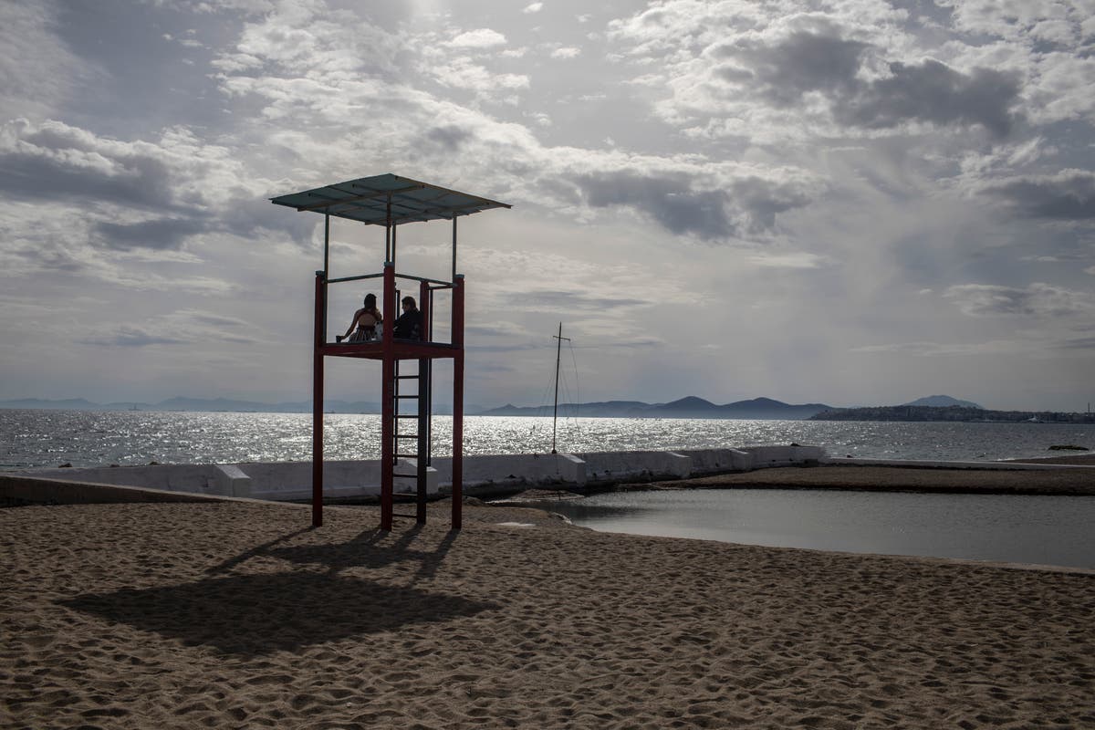 Greece closer to investment grade with ratings upgrade