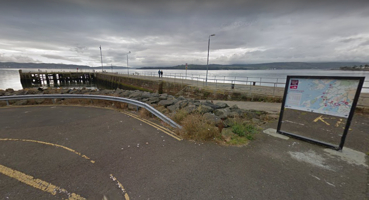 Man arrested as woman dies after ‘getting into difficulty’ in sea in Scotland Man arrested as woman dies after ‘getting into difficulty’ in sea in Scotland