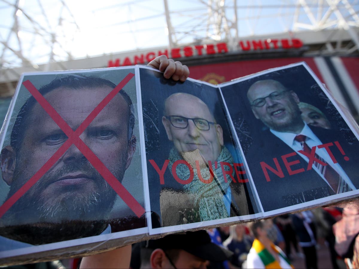 Furious Manchester United fans protest against Glazer ownership at Old Trafford