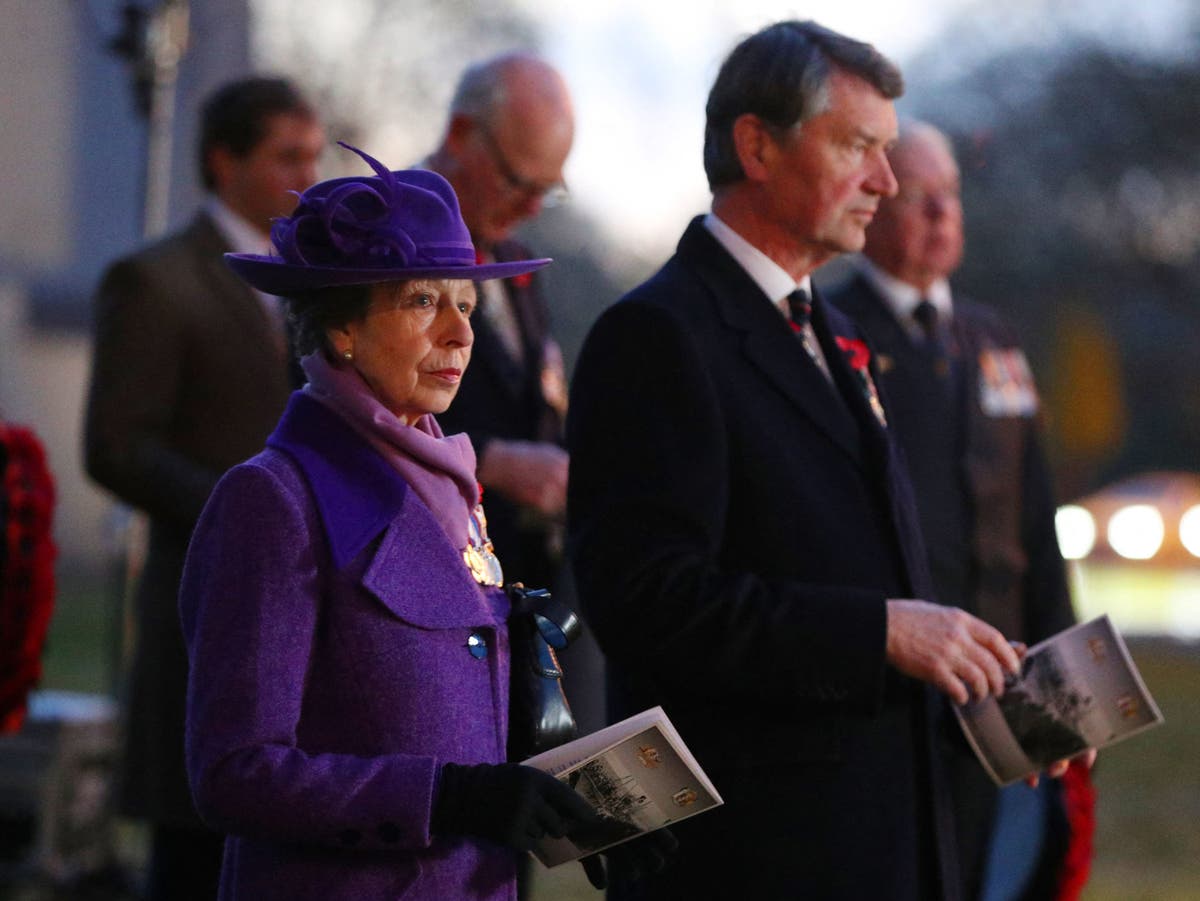 Prince William and Princess Anne honour service people on Anzac Day