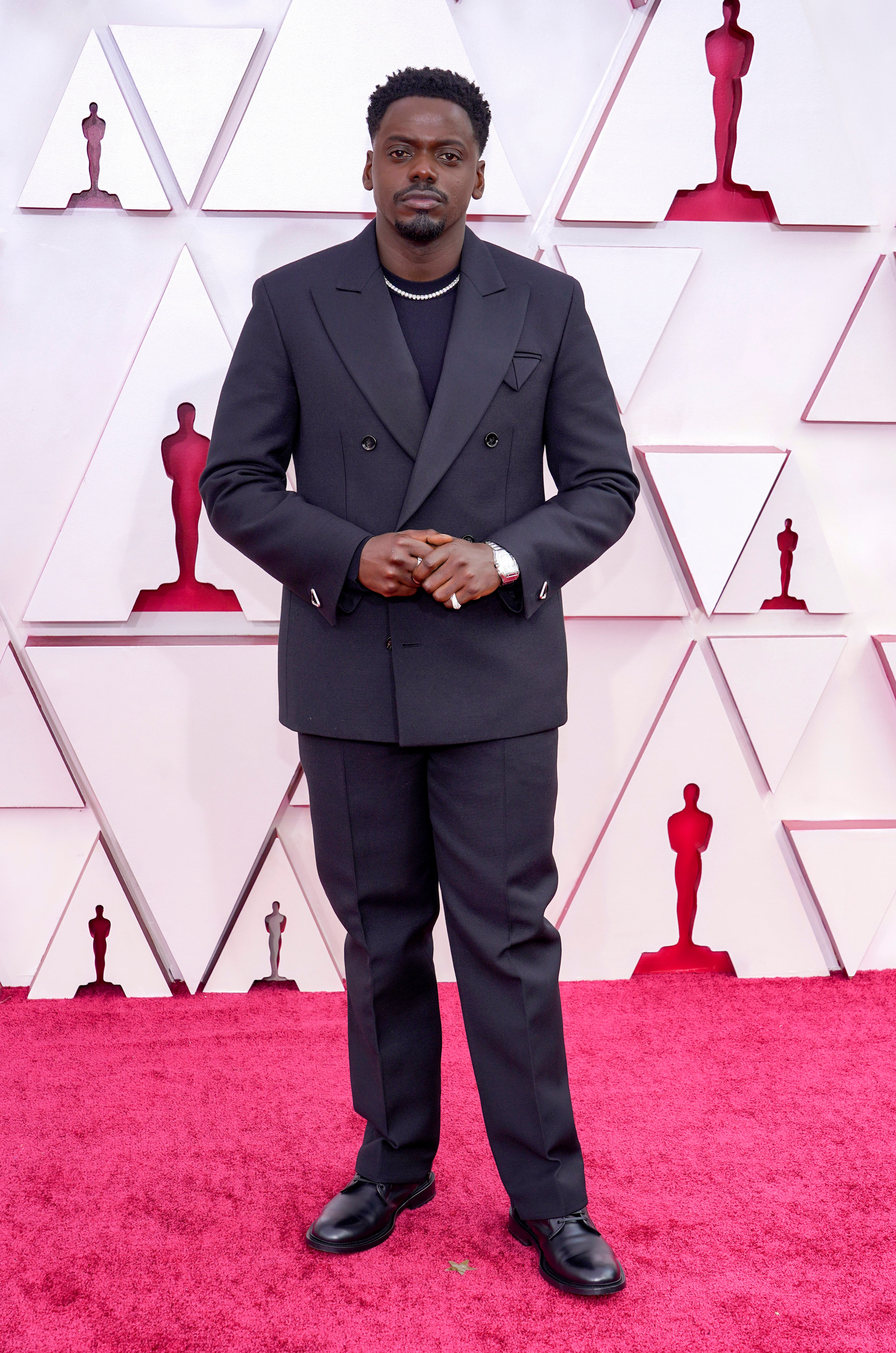 Daniel Kaluuya at the 2021 Oscars wearing Bottega Veneta