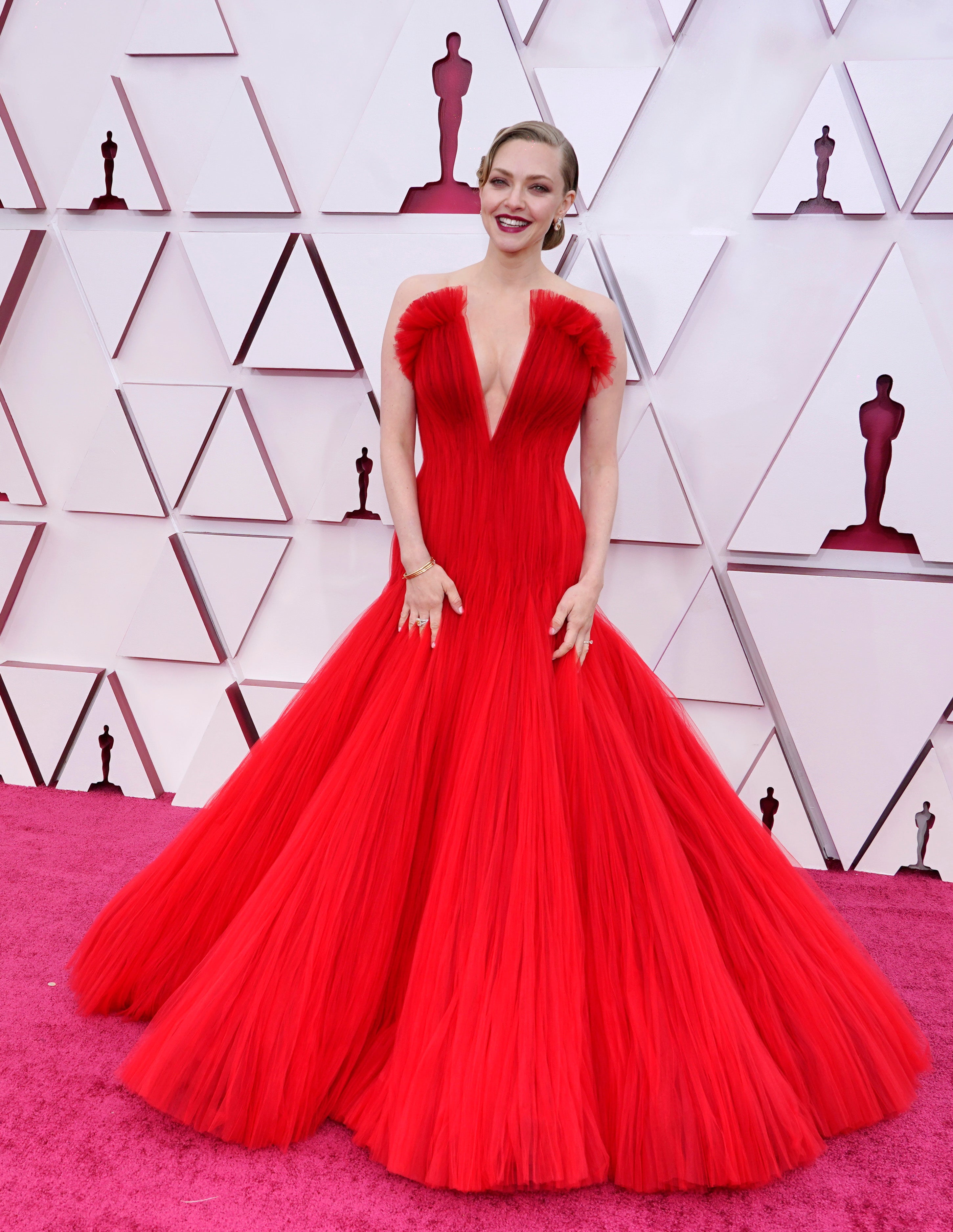 Amanda Seyfried on the 2021 Oscars pink carpet wearing Armani