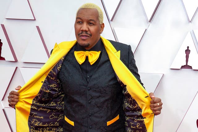 Travon Free wears suit with names of police brutality victims on Oscars red carpet