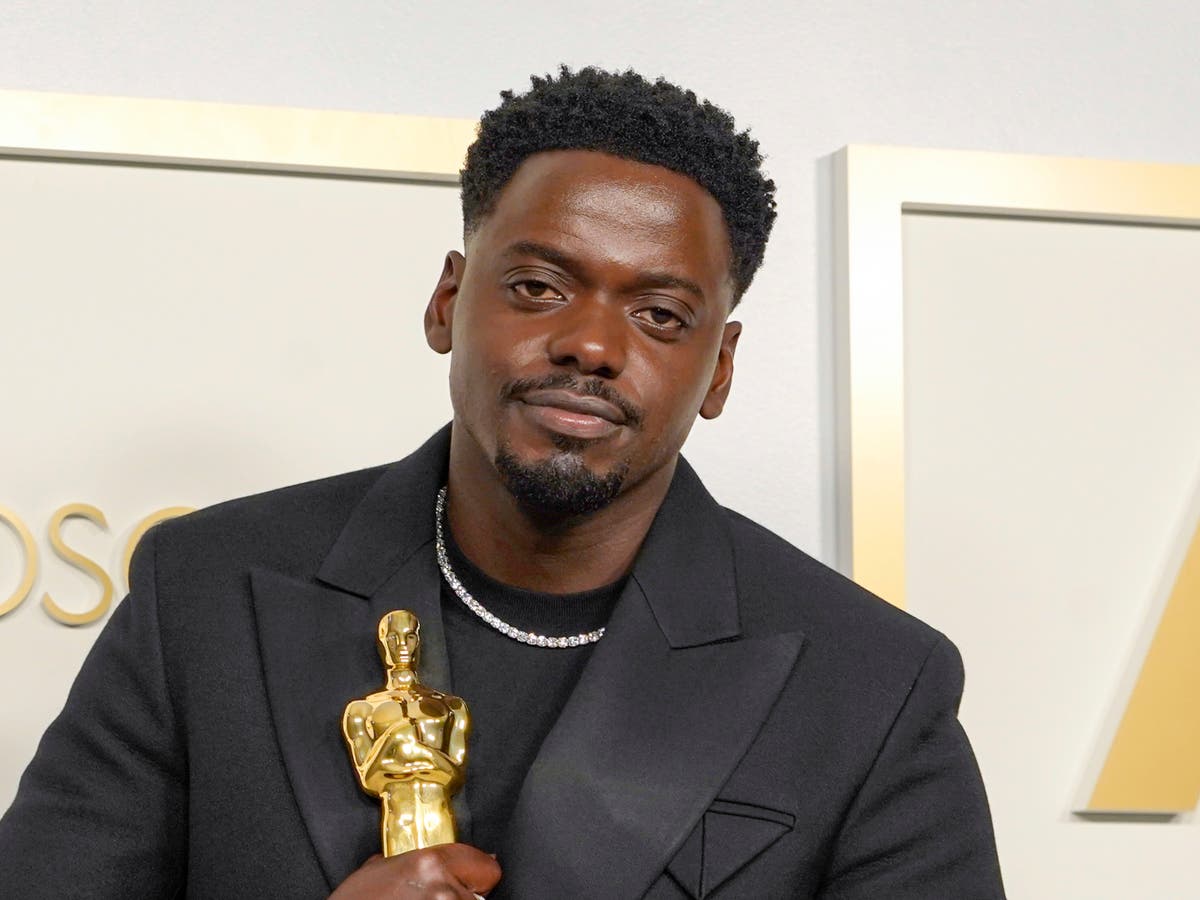 Daniel Kaluuya addresses hilarious Oscars acceptance speech: &lsquo;My mum&rsquo;s going to text me some stuff about that&rsquo;