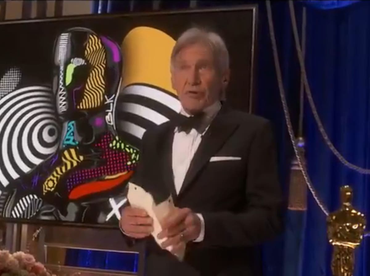 Oscars 2021 Harrison Ford reads list of scathing Blade