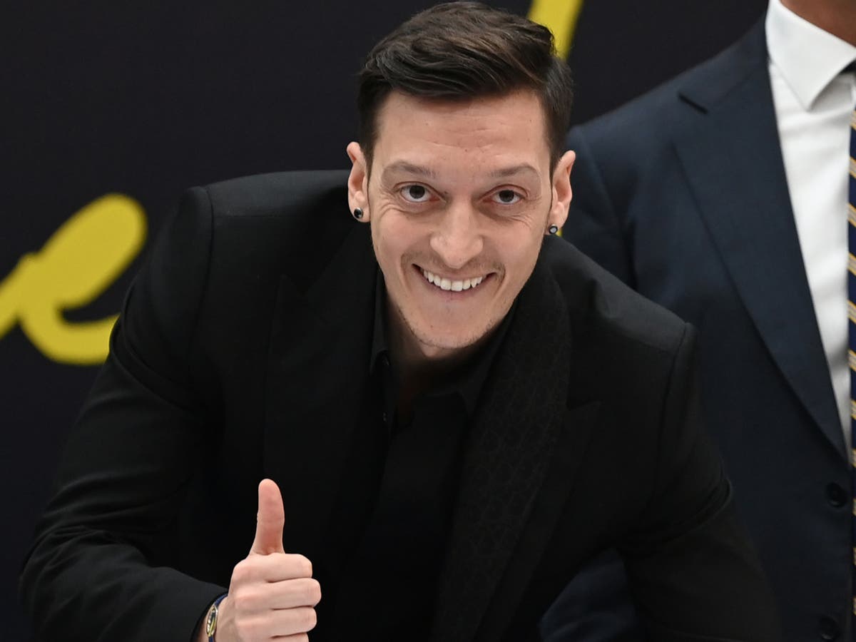 Mesut Ozil trolls Tottenham over Carabao Cup final loss to Man City