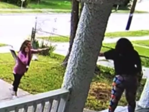 Video showing two neighbours in Chesterfield, Virginia