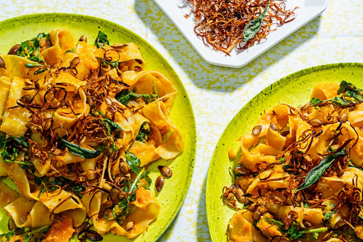 Waste-free butternut squash pasta with a crunchy topping recipe