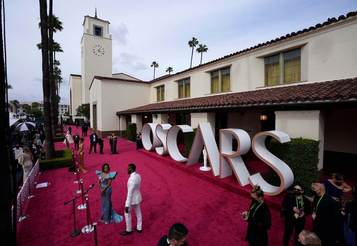 Donald Trump issues bizarre statement ranting about the Oscars