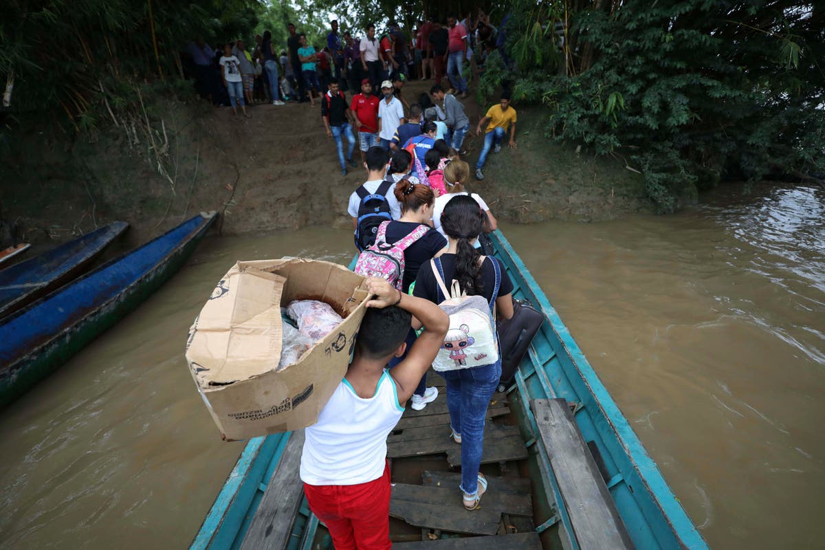 Rights group cites abuses by Venezuelan forces near Colombia