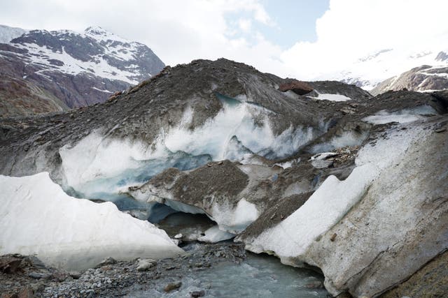 El glaciar Forni de Italia se ha retirado casi 2 km en los últimos 150 años