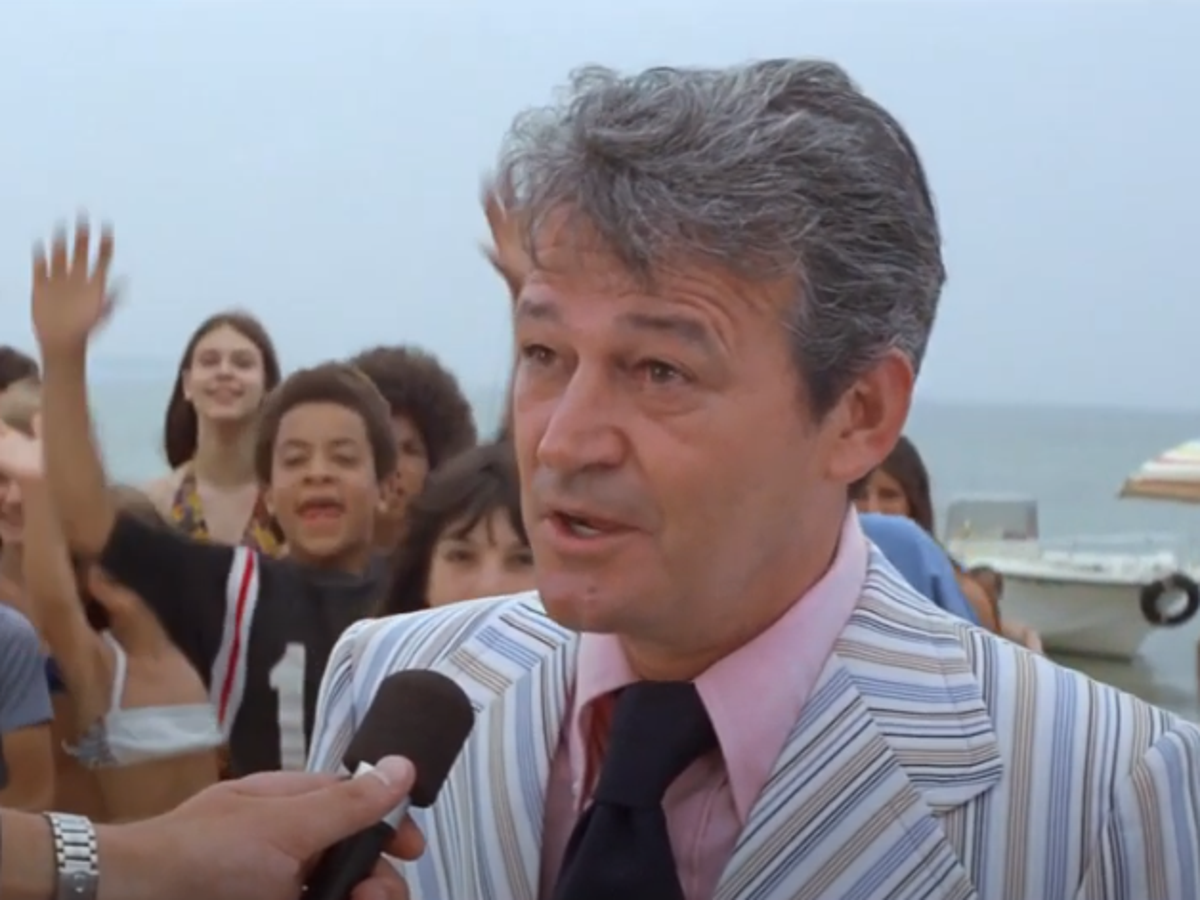 Boris Johnson has history of comparing himself to Jaws&rsquo; reckless mayor who kept beaches open