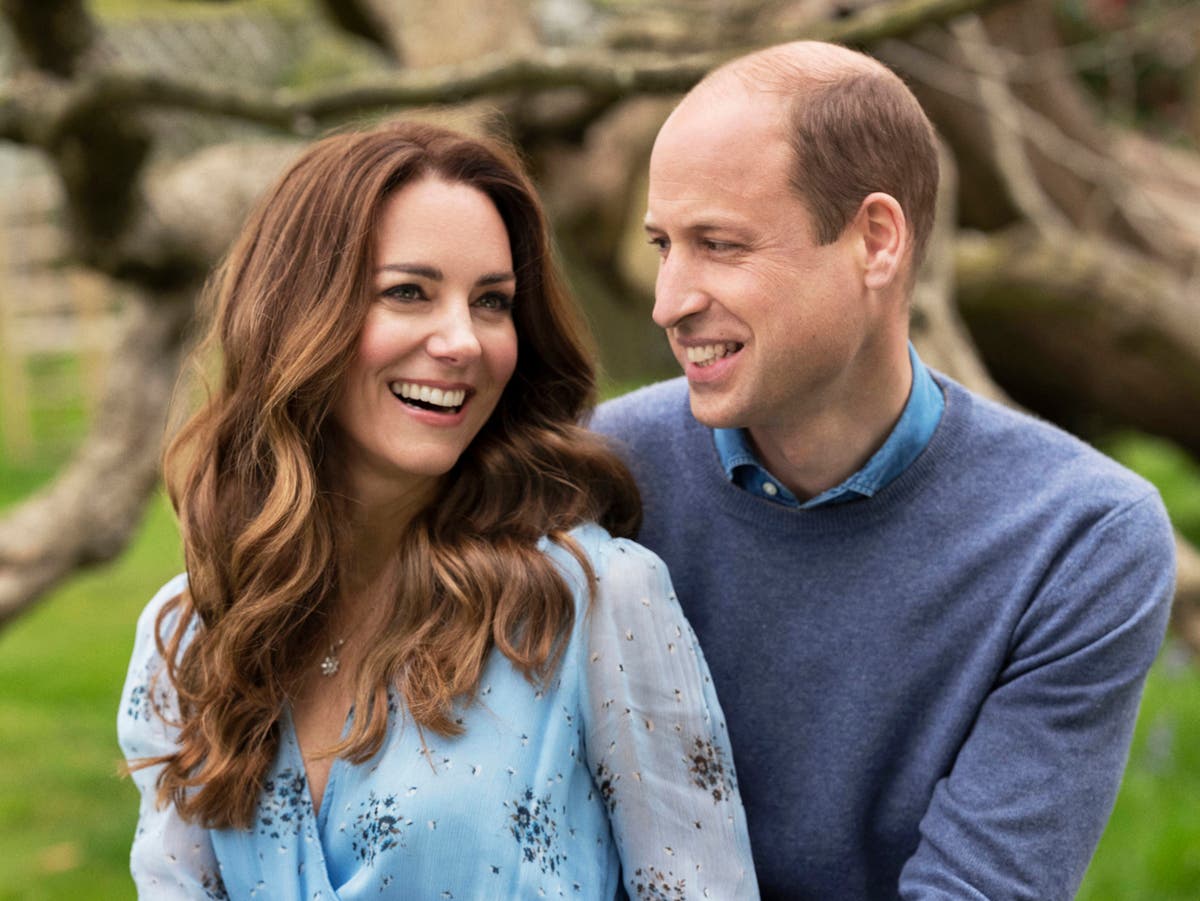 William and Kate release family video to mark 10th wedding anniversary