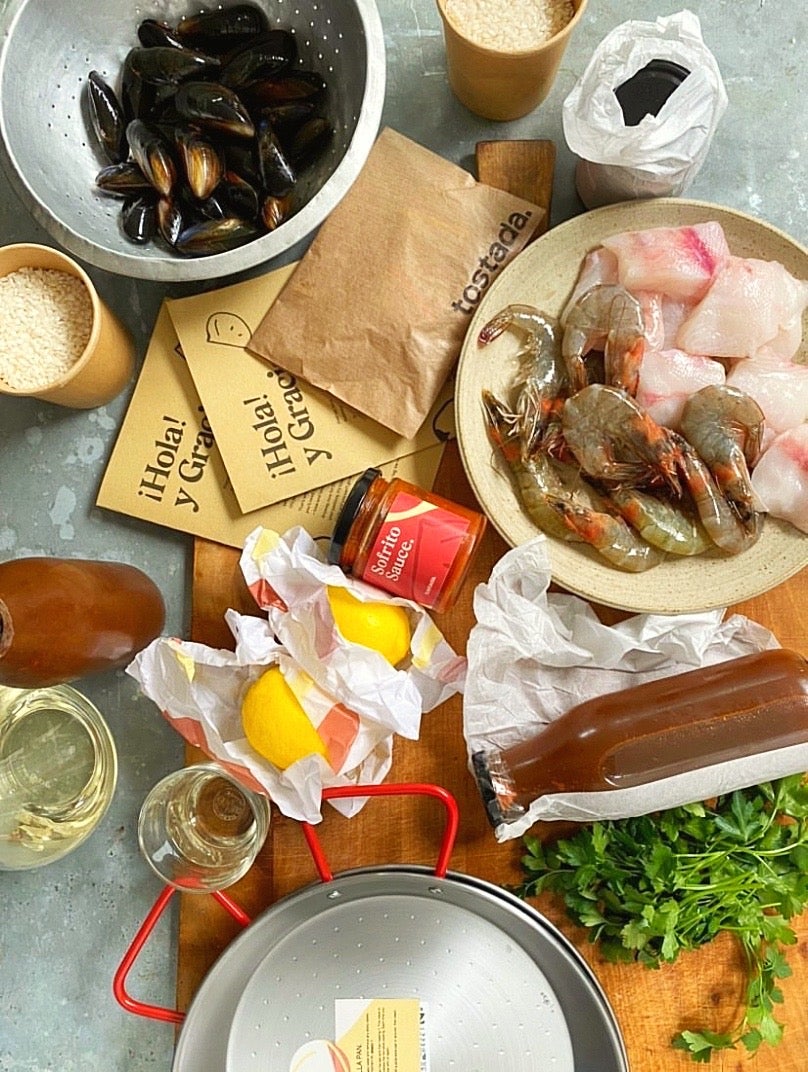 The paella kit with everything you could possibly need, including a paellera pan