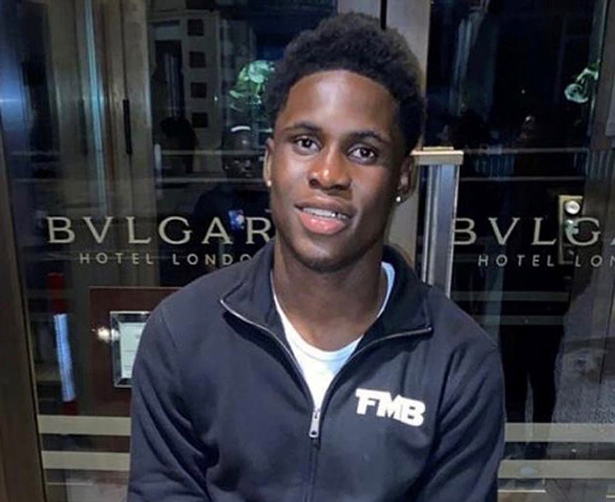 Folajimi Olubunmi-Adewole: Calls to honour &lsquo;hero&rsquo; who died in Thames rescue attempt with George Cross