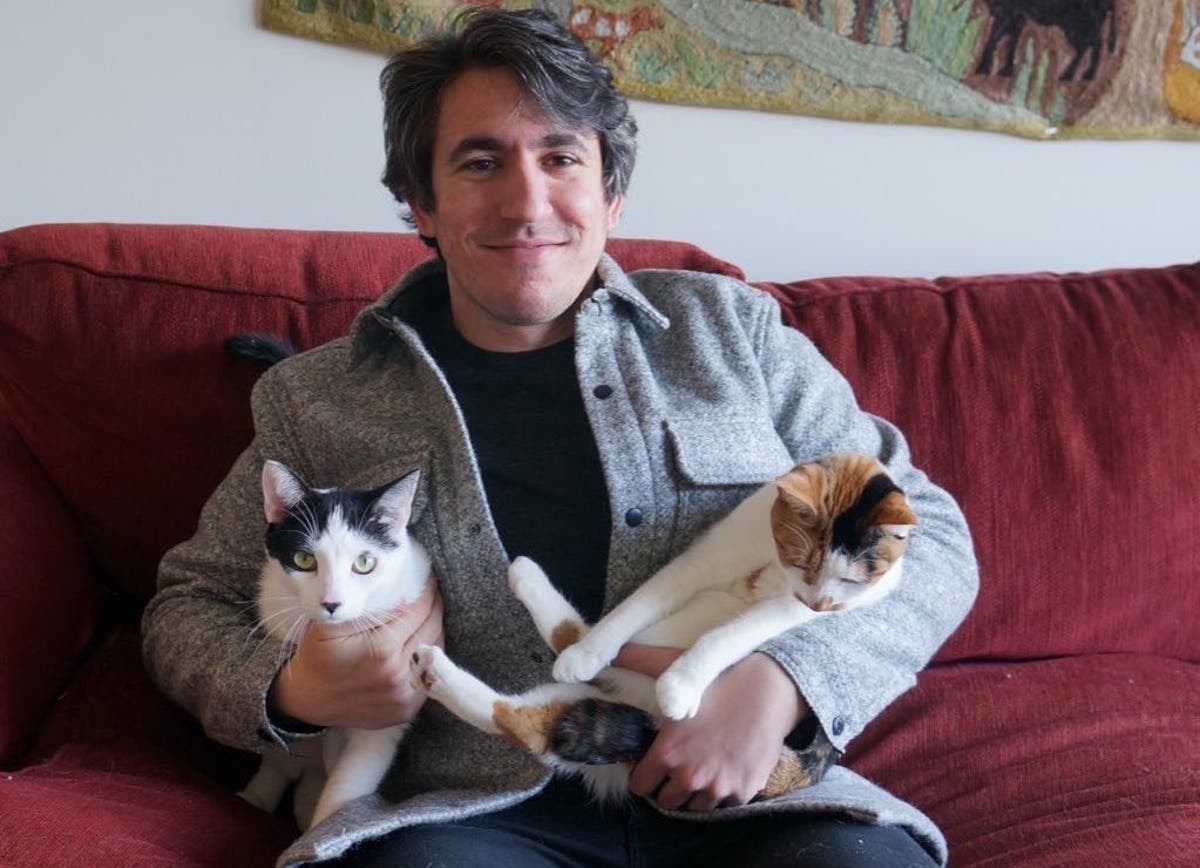 Comedian pulled off Greyhound bus by border patrol gets $35k payout