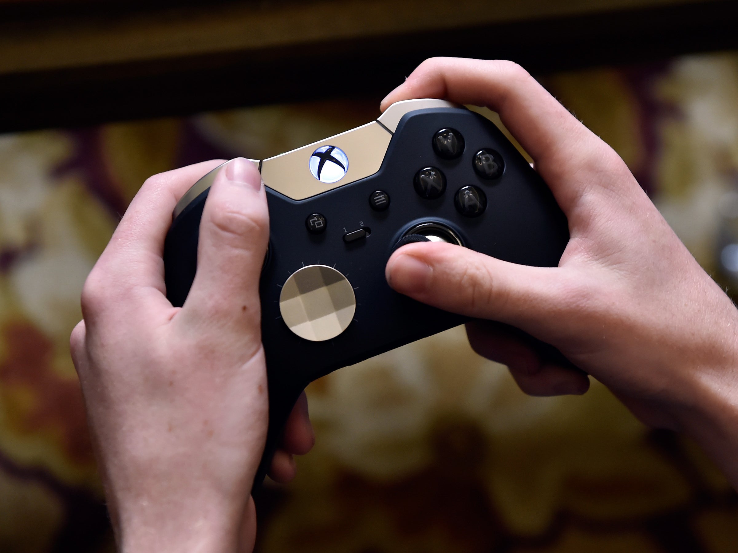 A Microsoft Xbox Elite controller, photographed in 2018