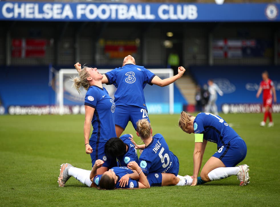Chelsea Beat Bayern Munich In Thrilling Tie To Reach Women S Champions League Final The Independent
