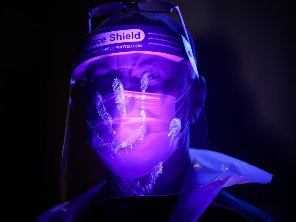 Warning over &lsquo;dangerous and ineffective&rsquo; ultraviolet anti-virus cleaning products