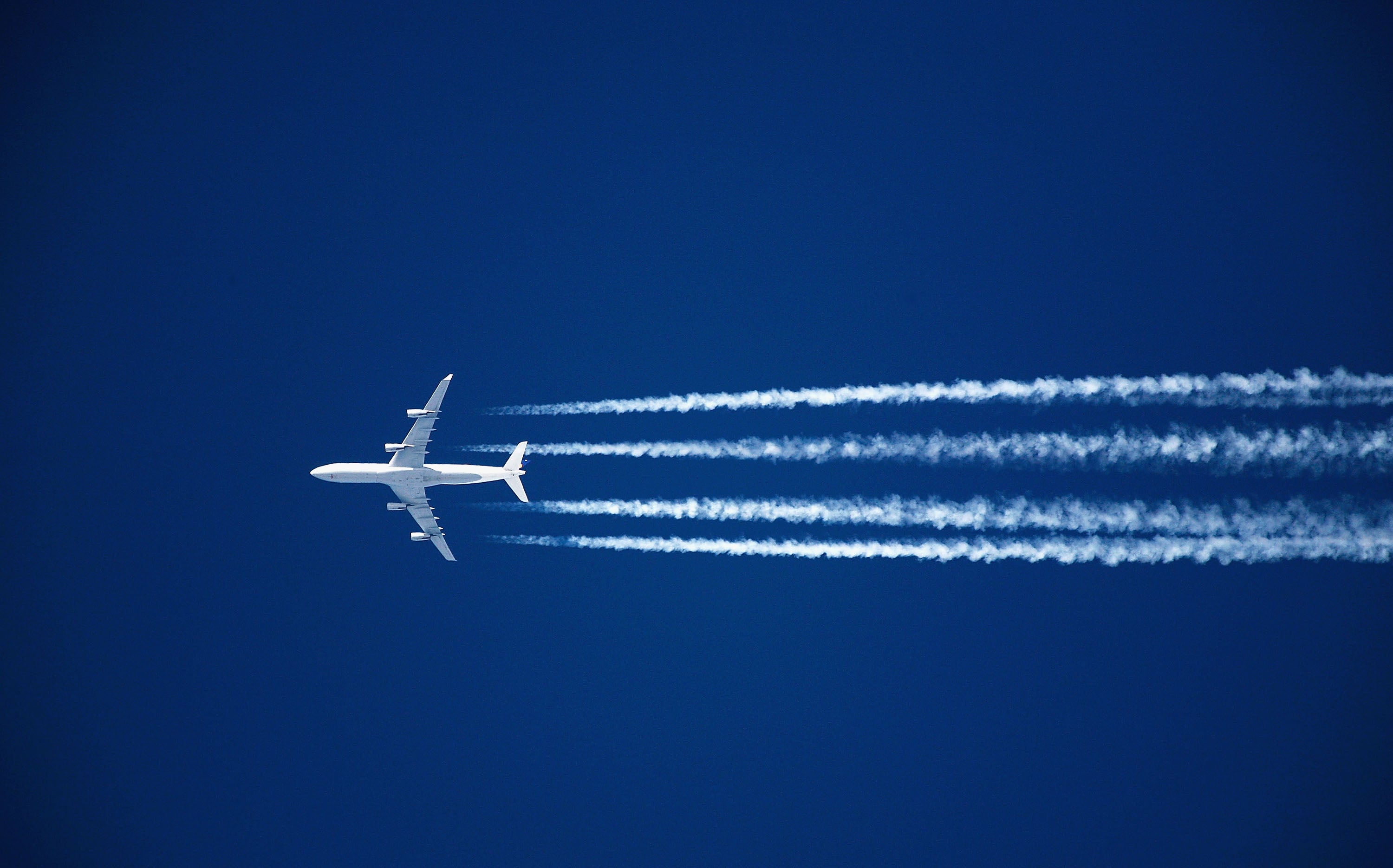 Those eye-catching contrails are actually more damaging to the environment than a plane’s carbon emissions