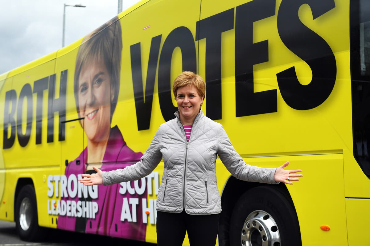 Sturgeon rubbishes claim independent Scotland could not buy Covid vaccine