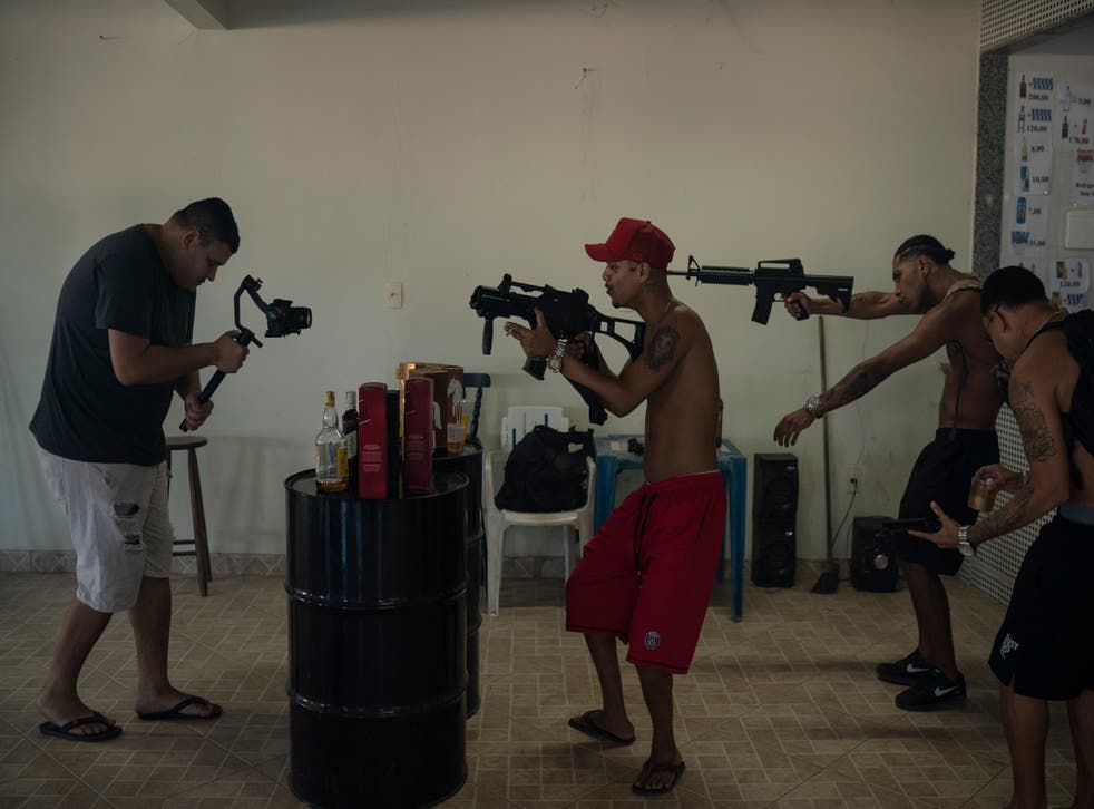BRASIL-RAPEROS DE RIO