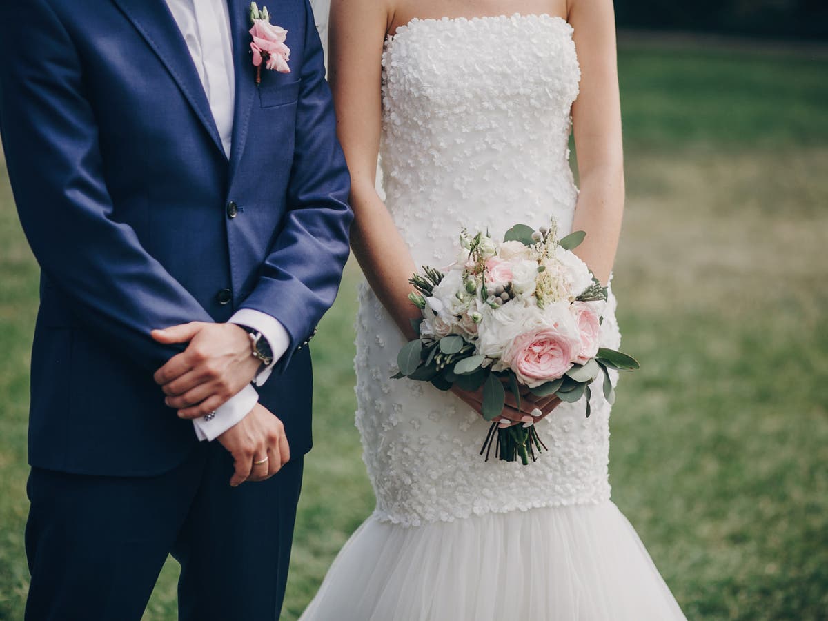 Mothers&rsquo; names to be included on marriage certificate for first time in England and Wales