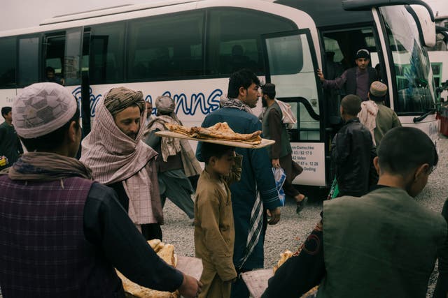 <p>Buses leave the Campani area of Kabul for the south </p>