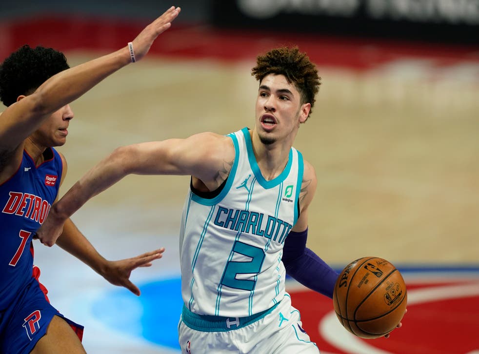 HORNETS-PISTONS