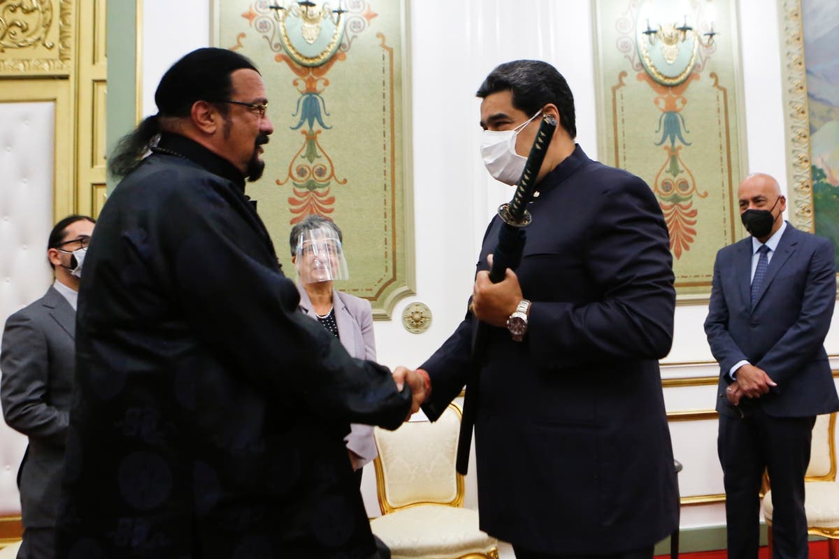 Venezuela: Steven Seagal visita a Maduro | Independent Español